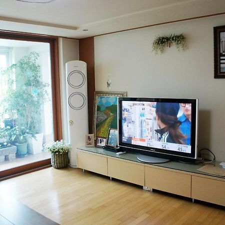 Отель Denis'S House Сеул Экстерьер фото